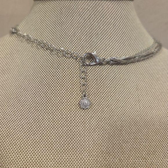 Elegant Silver Layered Necklace Set - Picture 3 of 3